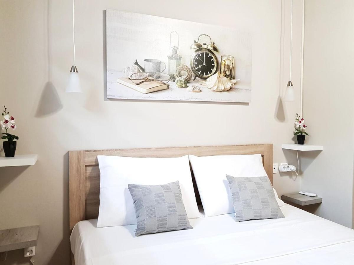 Colimbos Accommodation, 2 Min From The Beach Sfinarion Exterior photo