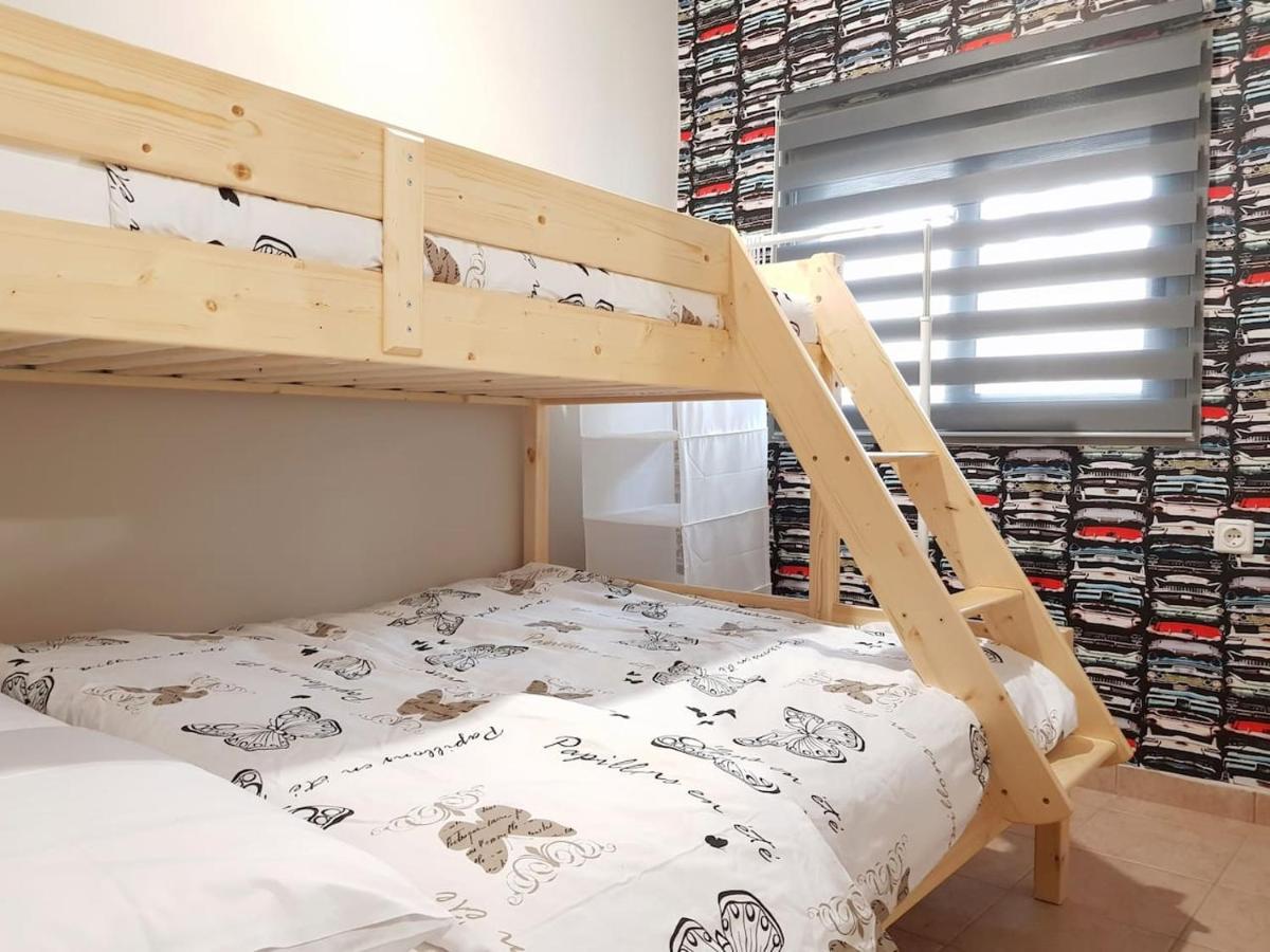 Colimbos Accommodation, 2 Min From The Beach Sfinarion Exterior photo
